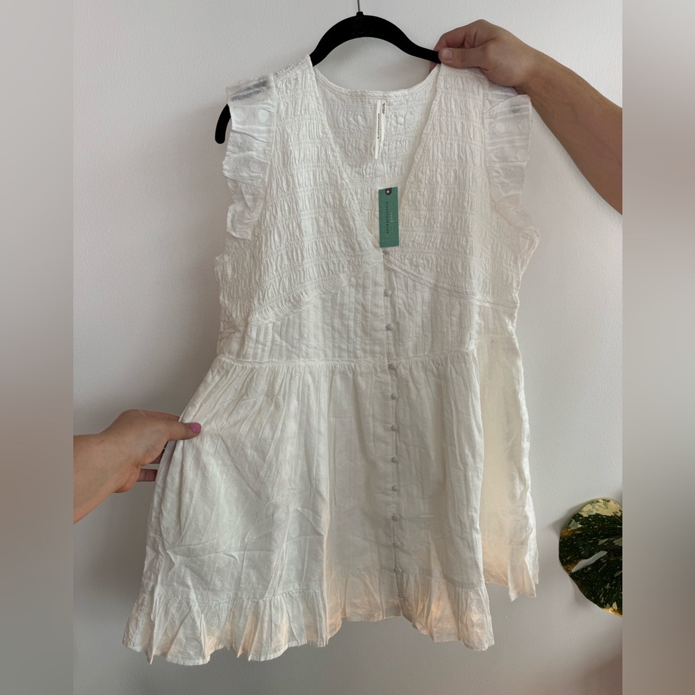 White Sleeveless Ruffle Dress